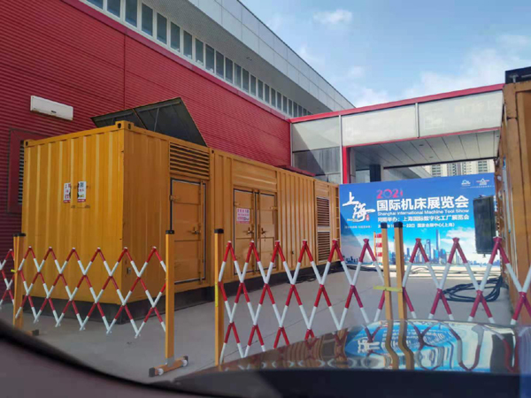 云龙发电车出租-发电机无电压或电压太低怎么办？