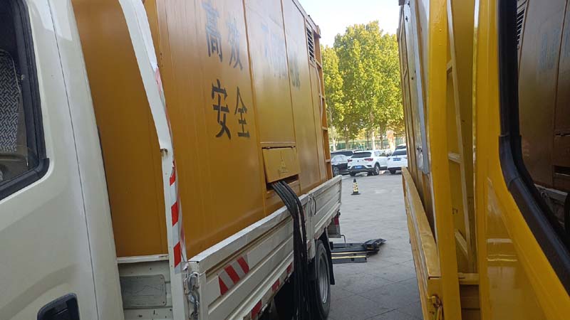 云龙如何判断柴油发电机组和UPS电源的切换时间是否符合要求？
